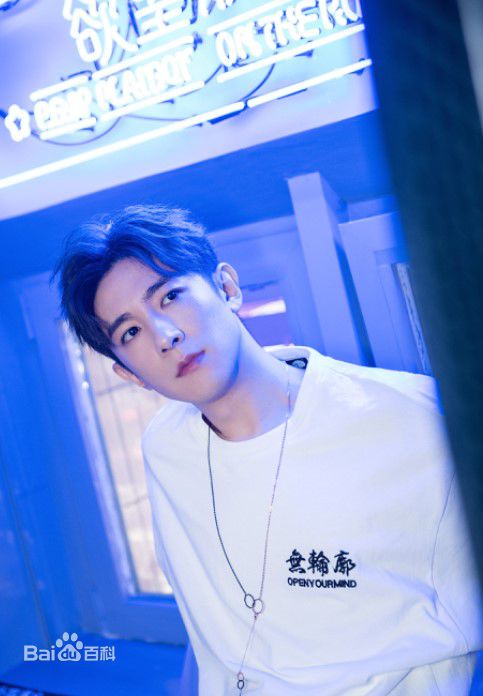 季肖冰picku街拍图册