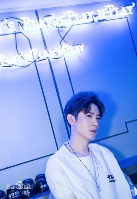 季肖冰picku街拍图册