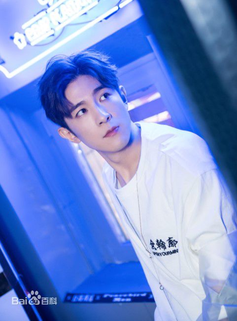 季肖冰picku街拍图册