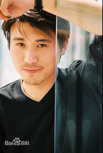 李乃文(Li Naiwen)最新照壁纸