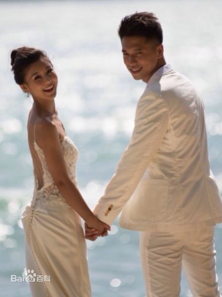 王雷(Wang Lei)和李小萌前后照片