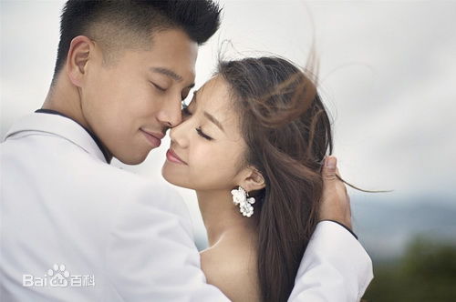 王雷(Wang Lei)和李小萌前后照片