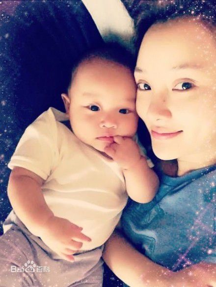 李小璐(Jacqueline Lulu Li/Li XiaoLu)和她妈妈图册