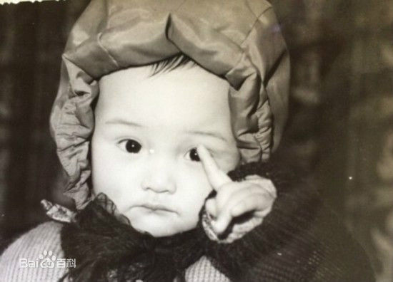 李小璐(Jacqueline Lulu Li/Li XiaoLu)童年时的前后照片