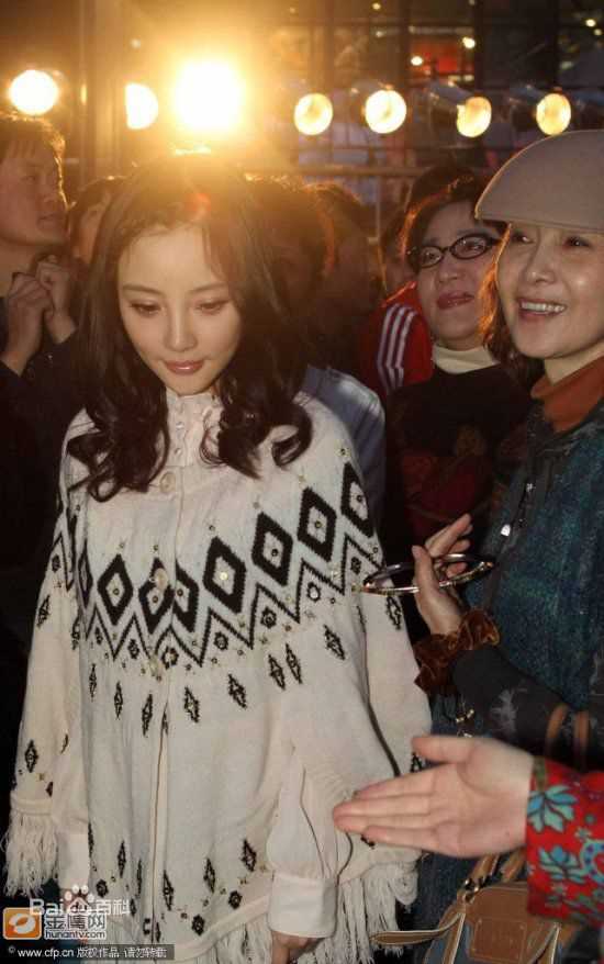 李小璐(Jacqueline Lulu Li/Li XiaoLu)第八届法国电影节开幕式素颜照相册