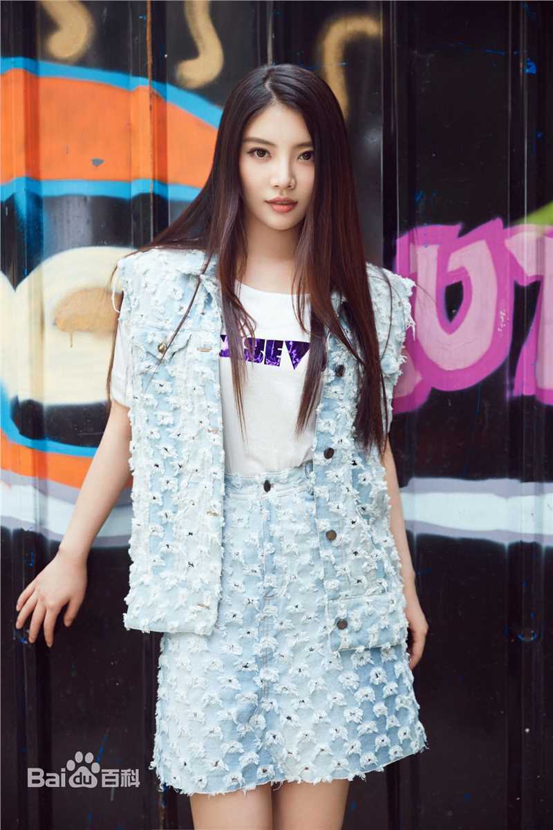 最全徐冬冬(Raquel)在《我们的街拍时刻》中的壁纸