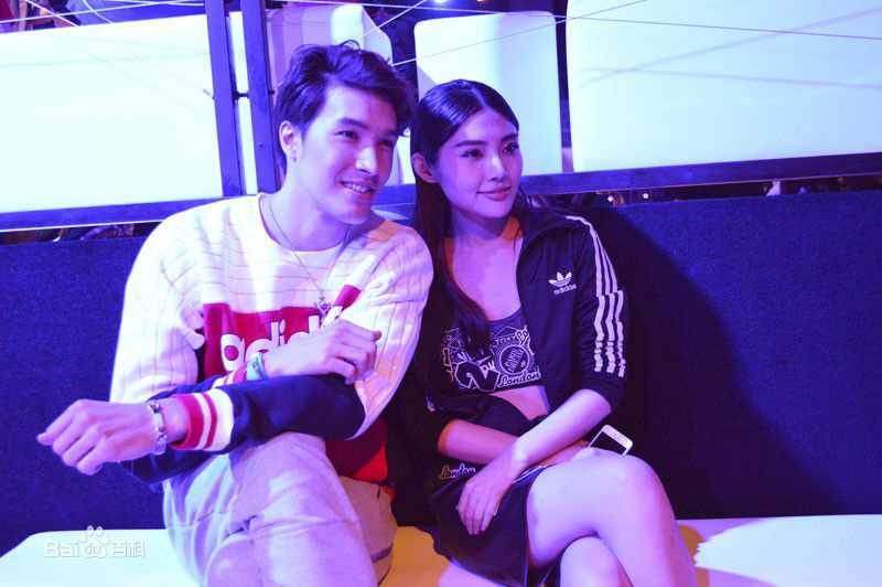 徐冬冬(Raquel)与好友生活照