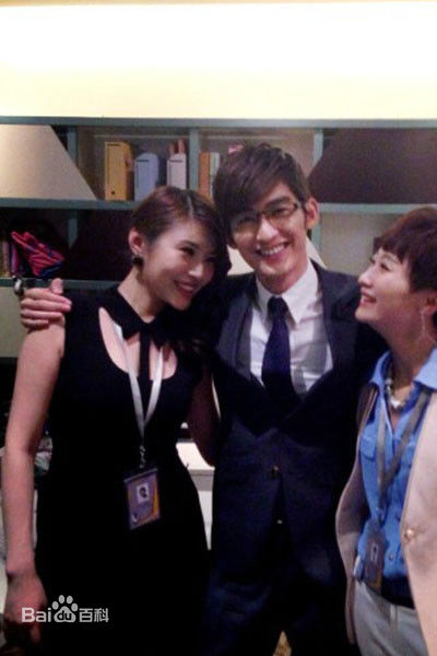 徐冬冬(Raquel)与好友生活照