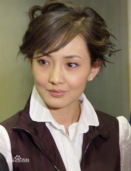 牛莉活动照性感图片壁纸