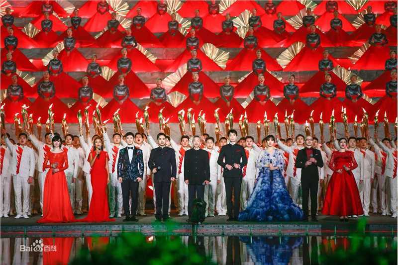 刘佩琦2019年央视春节联欢晚会图片图册