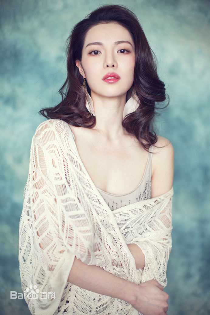 钟楚曦(Elaine Zhong)最新三图集