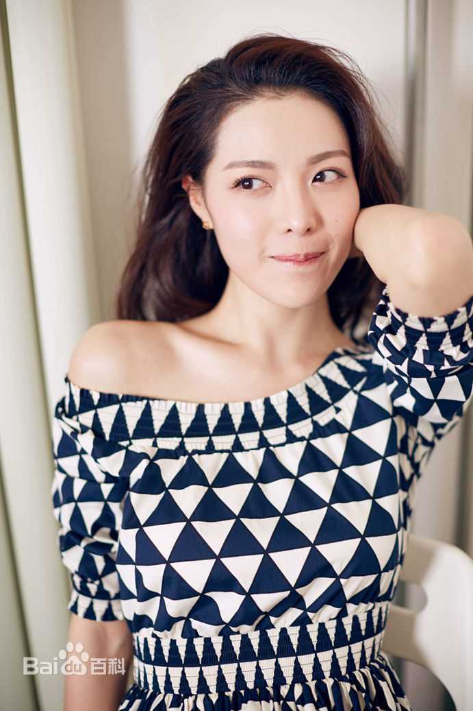 钟楚曦(Elaine Zhong)最新三图集