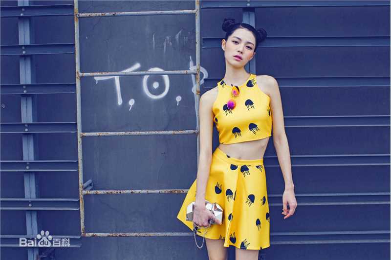 钟楚曦(Elaine Zhong)最新三图集