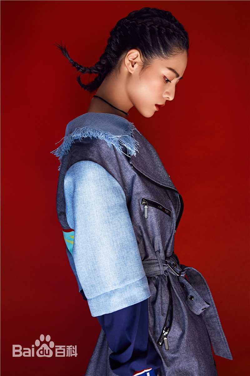 钟楚曦(Elaine Zhong)最新三图集