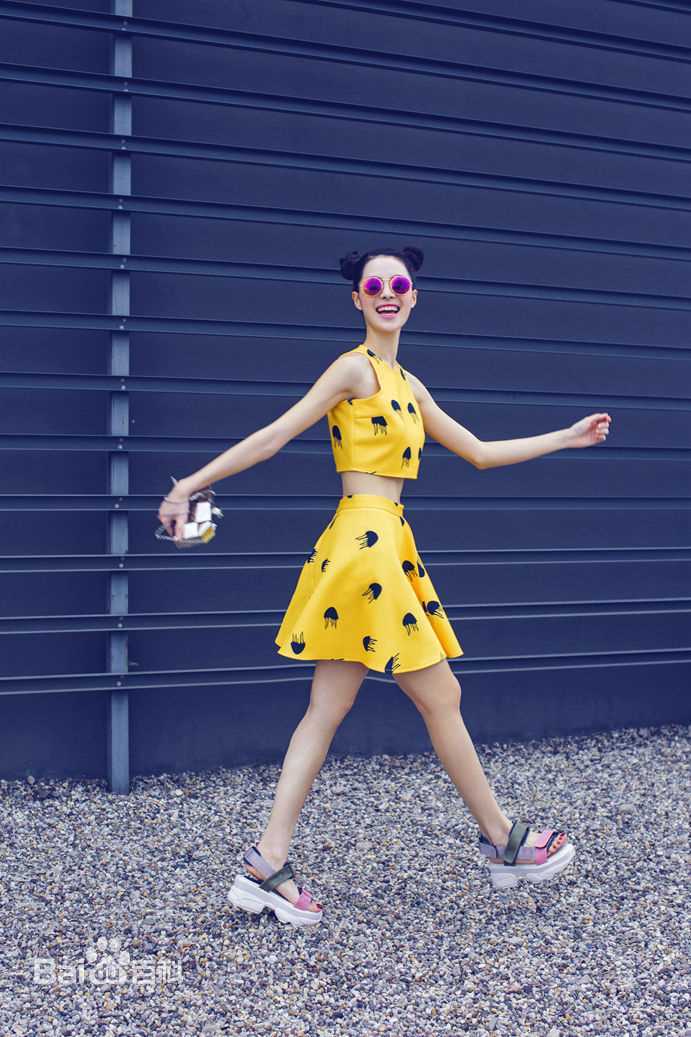 钟楚曦(Elaine Zhong)最新三图集