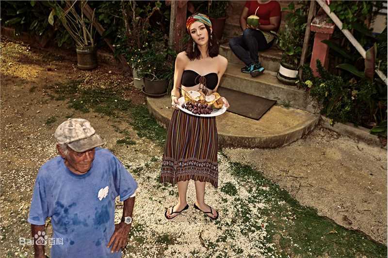 钟楚曦(Elaine Zhong)最新三图集