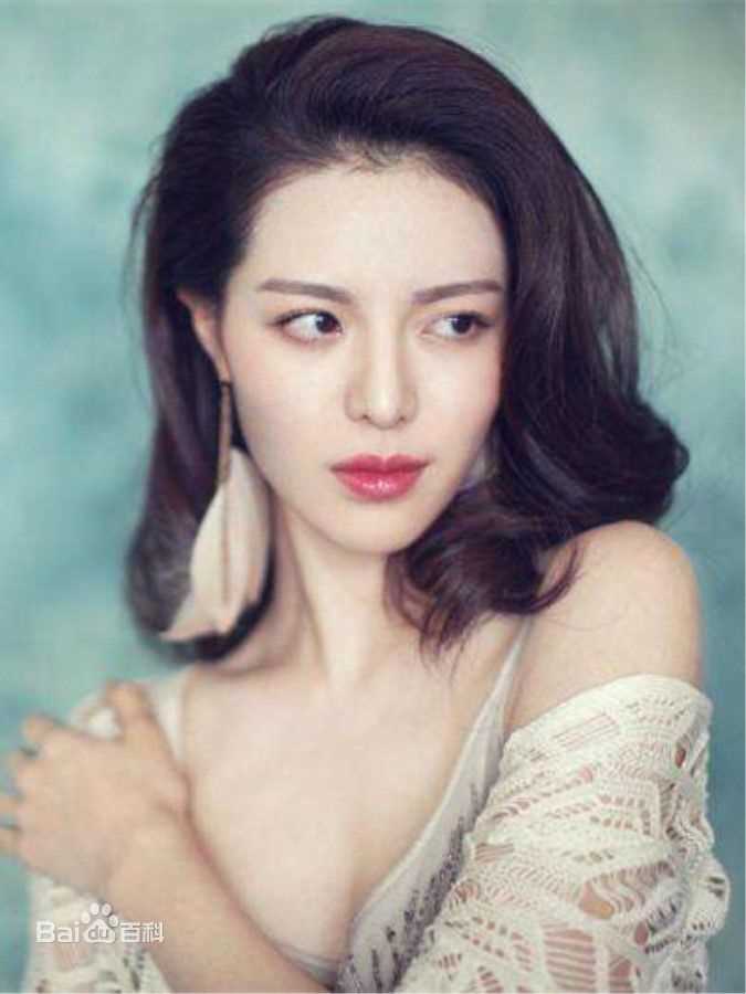 最优质钟楚曦(Elaine Zhong)生活照