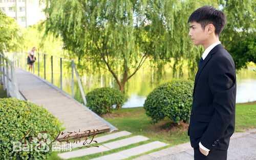 高清罗云熙(Leo)在《何以笙箫默》饰演少年何以琛中的图集