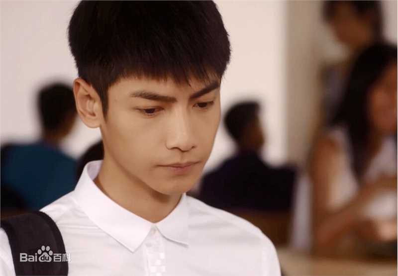 高清罗云熙(Leo)在《何以笙箫默》饰演少年何以琛中的图集