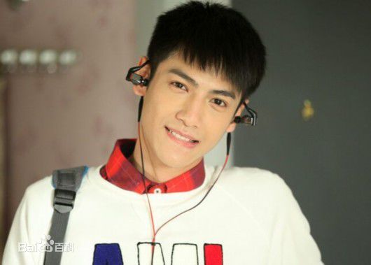 高清罗云熙(Leo)在《因为爱情有幸福》饰演苏凯乐中的图集