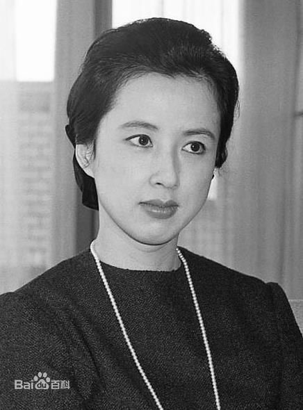 八千草薫(八千草薫（やちぐさ かおる）)八千草 薫 早期壁纸壁纸