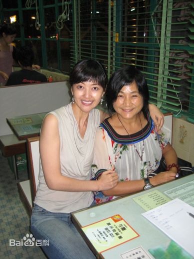 白羽(Yu Bai)社交照素颜照相册