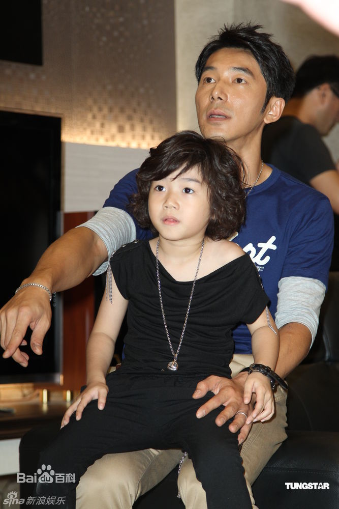 李李仁精彩图册