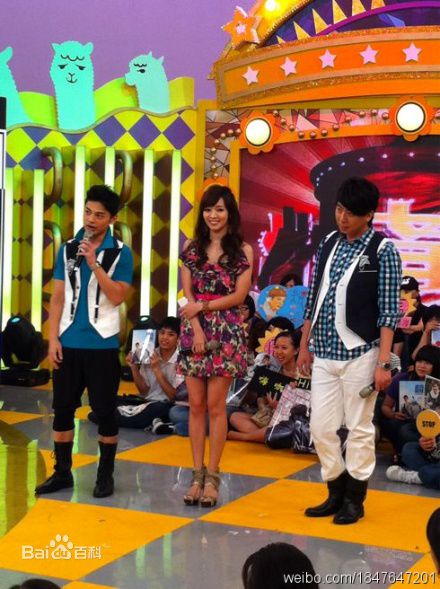 侯佩岑(Patty Hou)在主持《黄金舞台》（2011）中的