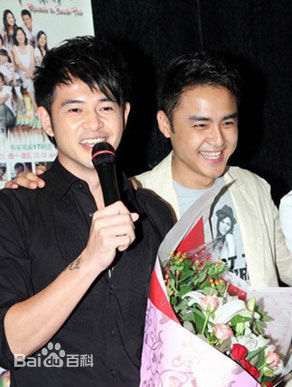 黄玉荣(Ehlo)舞台上的图册