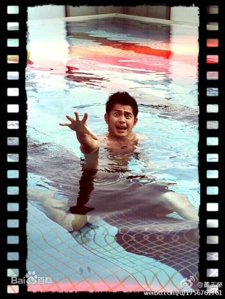 黄玉荣(Ehlo)近照图册