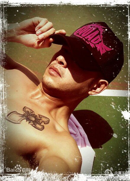 黄玉荣(Ehlo)近照图册