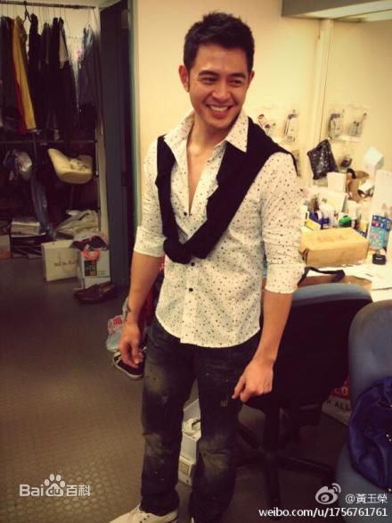 黄玉荣(Ehlo)近照图册