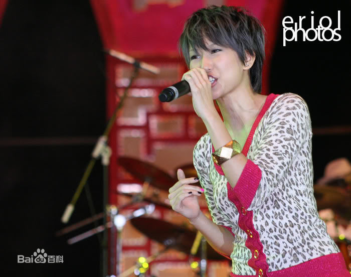 最新潘嘉丽(Kelly Poon)性感图片