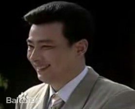 郭军(GuoJun)生活中的素颜照壁纸