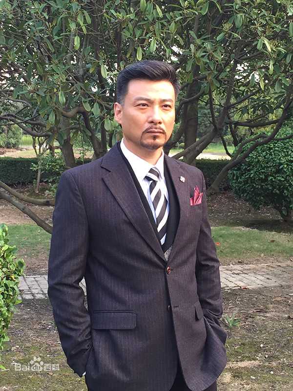 郭军(GuoJun)在2016《长梦留痕》饰 林维中的