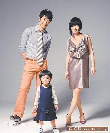 陶晶莹(Momoco、モモコ タオ、Matilda Tao、Ching Ying Tao)一家素颜照相册