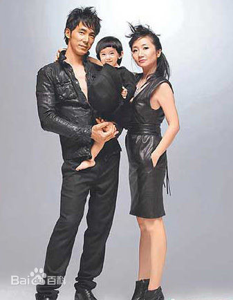 陶晶莹(Momoco、モモコ タオ、Matilda Tao、Ching Ying Tao)一家素颜照相册