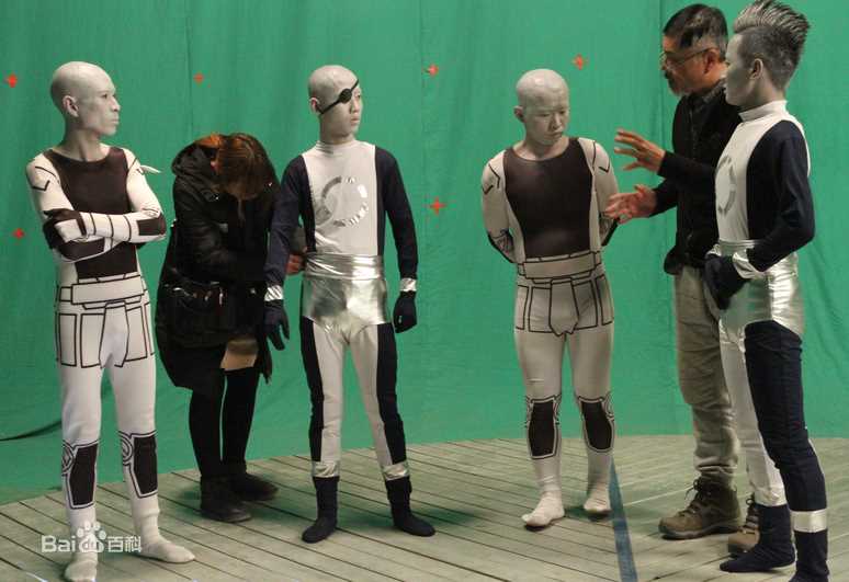 潘美如在电影《外星人》拍摄现场