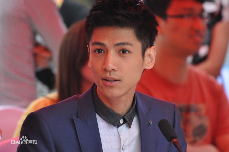 罗云熙(Leo)活动图素颜照相册