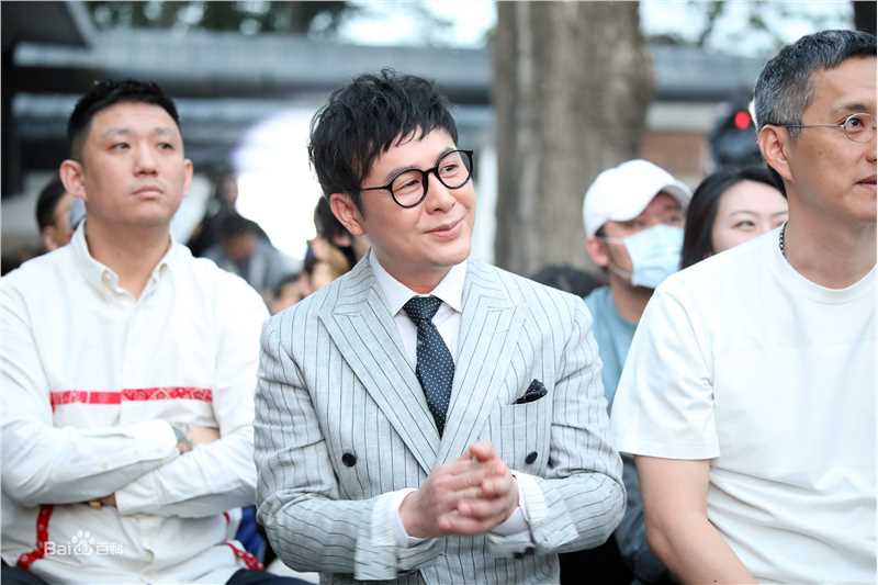 张颂文(Zhang Songwen)媒体照壁纸壁纸