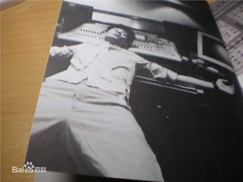 周柏豪(Pakho，Chau Pak Ho)唱片图片前后照片