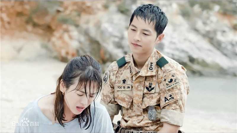 最全宋仲基(Song Joong Ki)在作品《太阳的后裔》饰演柳时镇中的壁纸