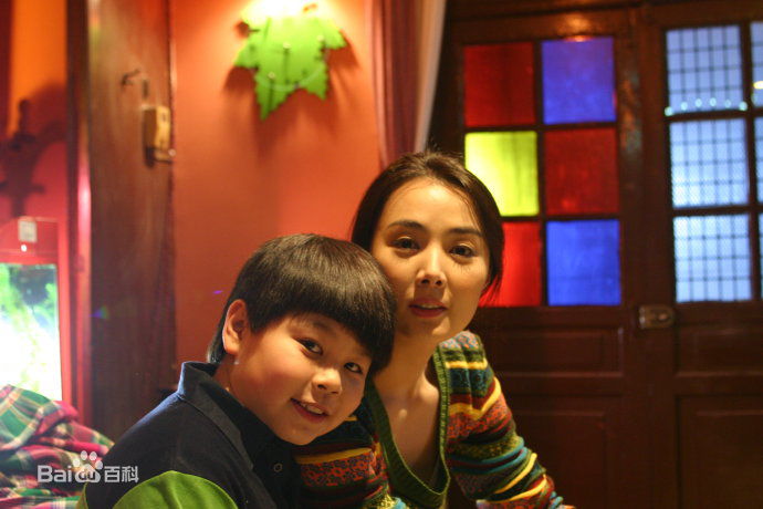 高清白小英楠图片