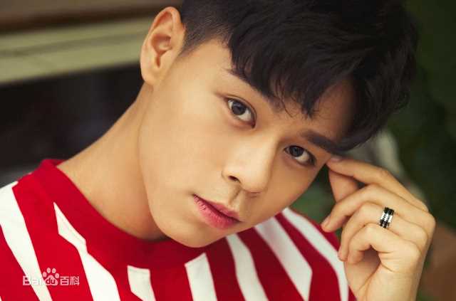 白小英楠前后照片