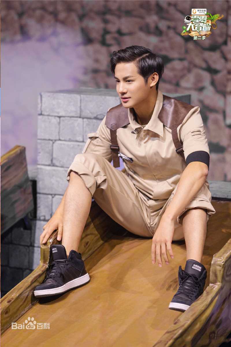 郑业成零零大冒险素颜照相册