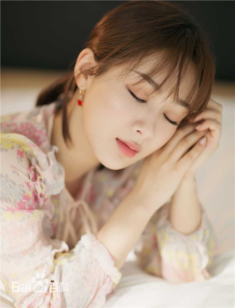 杨紫(Andy)2018腾讯娱乐图片图册