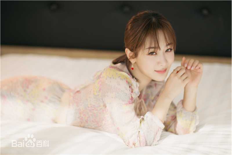 杨紫(Andy)2018腾讯娱乐图片图册