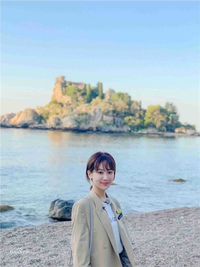 精选杨紫(Andy)在《中餐厅第三季》中的图册