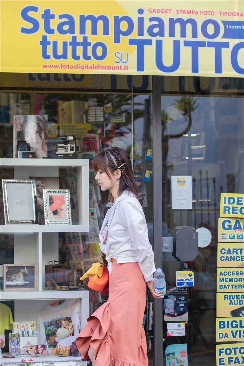 精选杨紫(Andy)在《中餐厅第三季》中的图册