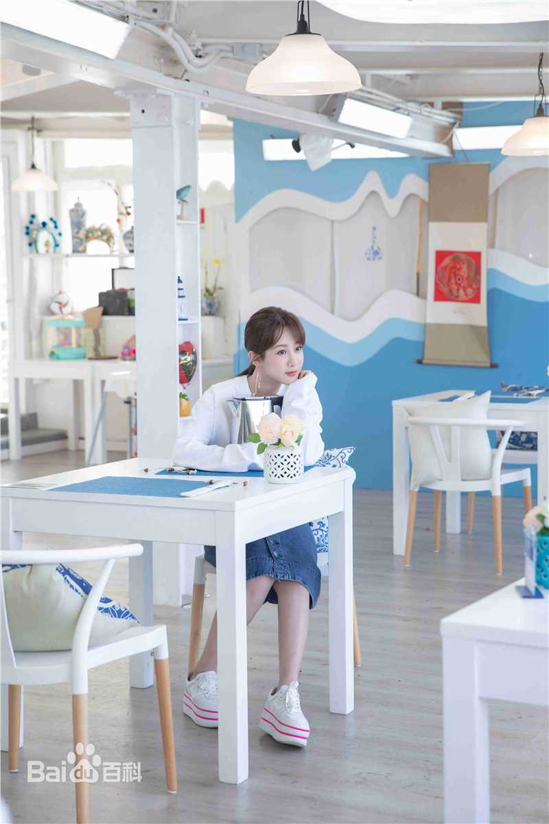 精选杨紫(Andy)在《中餐厅第三季》中的图册